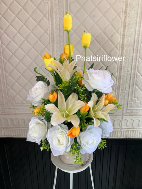 แจกันดอกไม้ประดิษฐ์ โทนขาวเหลือง