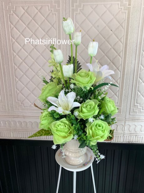 แจกันดอกไม้ประดิษฐ์ เขียว