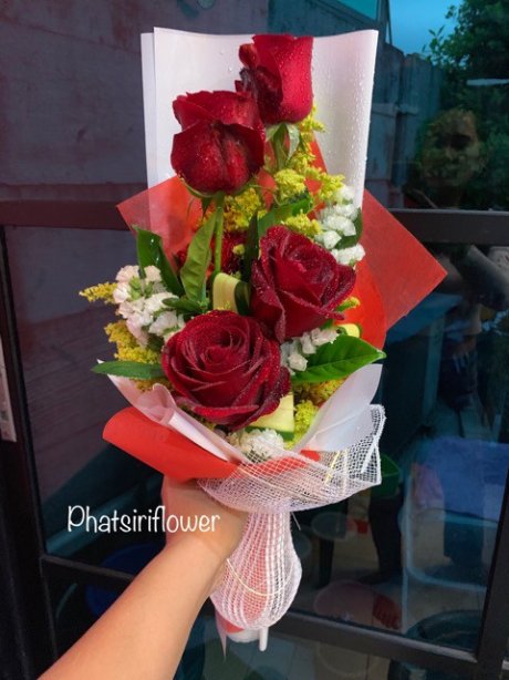 ช่อดอกไม้สด 182