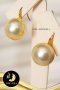 ต่างหูช้อนใหญ่ มุก South Sea สีทอง Light Gold ทรง Semi-round ขนาด 13 mm เกรด AA+ ตัวเรือนช้อนใหญ่ ทองแท้ 18K น้ำหนักทอง 0.65 g / E801