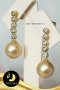 ต่างหูพลอยแท้ White Topaz ห้อยมุก South Sea คัดเกรด สีทอง Light Gold ทรง Semi-round  ขนาด 11 mm เกรด AA+ ตัวเรือนเงินแท้ 92.5 ชุบทอง ประดับพลอยแท้ White Topaz  / E838