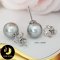 ต่างหู Stud ติดหูมุกเม็ดเดี่ยว มุกตาฮิติน้ำเค็มคัดเกรด สีเทา Silver-Gray ทรงกลม ขนาด 11 mm เกรด AA+ ตัวเรือน Stud ติดหู ทับหลังพยุงหลังดอกลีลาวดีฉลุลาย เงินแท้ 92.5 ชุบทองคำขาว / ตก038 / 10.3.64