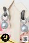 ต่างหู Jacket ห่วงประดับเพชรห้อยไข่มุกตาฮิติน้ำเค็มคัดเกรด สีเทา ขนาด 11-12 mm เกรด AA Luster AAA ตัวเรือนต่างหู Huggies เงินแท้ 92.5 ชุบ Black Rhodium ประดับพลอยแท้ White Topaz 1.5 ct / 18.4.64