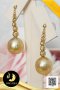 ต่างหูหมุดลูกตุ้มเม็ดบอลตัดลายทองแท้ 18K ไล่ระดับ (น้ำหนักทอง 1.29g) ห้อยไข่มุก South Sea น้ำเค็มคัดเกรด สีทอง ทรงหยดน้ำ ขนาด 12 mm เกรด AA ตัวเรือนต่างหูหมุดบอลตัดลาย ทองแท้ 18K ความยาวส่วนห้อยประมาณ 2.5 cm / 23.5.64