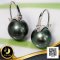 ต่างหู Latch Back เกลี้ยงห้อยไข่มุก Tahitian Pearl สายพันธุ์น้ำเค็มคัดเกรด สีดำ ทรงเกือบกลม ขนาดจัมโบ้ 12.0-12.5 mm เกรด A+ ตัวเรือนต่างหู Latch Back ตัวเรือนวัสดุเงินแท้ 925 ชุบสีทองคำขาว / 10.4.65
