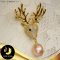 เข็มกลัดมุกกวางรูดอล์ฟ / K209