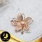 เข็มกลัดมุกใบเมเปิ้ล 2 ชั้น ตัวเรือนชุบ Pink Gold ประดับเพชร CZ  / V038