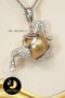 (ไม่รวมสร้อย) จี้มุกกาน้ำ มุก South Sea สีทองเข้ม Dark Gold ทรง Semi-round ขนาด 11 mm เกรด AA+ ตัวเรือนเงินแท้ 92.5 ชุบทองคำขาว ประดับพลอยแท้ White Topaz / จ582