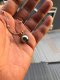 (เปิดขายเฉพาะภายในกลุ่มเท่านั้น)จี้งับไข่มุกตาฮิติ จาก French Polynesia พร้อมสร้อยคอ ไข่มุกตาฮิติน้ำเค็มคัดเกรดพรีเมี่ยม สี Green Peacock Overtone ทรงบารอก-เกือบกลม ขนาด 13 mm เกรด AA+ Luster AAA ตัวเรือนจี้งับและสร้อยคอเงินแท้ 92.5 ชุบ Rose Gold