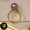 แหวนมุก Edison เม็ดเดี่ยว สีม่วง (คละโทนและประกาย) ทรงกลม ขนาด 11 mm เกรด AA+ ตัวเรือนแหวนเกลี้ยง เงินแท้ชุบทอง / R832