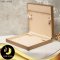 กล่องใส่สร้อยคอกระดุมไฟ (มีปลอก) (ไม่สกรีน Logo) ฝาพับ สีทอง ขนาด 20 x 20 x 5 cm ภายในบุผ้ากำมะหยี่อย่างดี ไฟ LED 3 ดวง  / BOX010