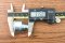 ถ้วยอัดจารบีแบบหมุน เกลียวนอก 1/4" BSP ความโตถ้วย 1" (24.7 mm)