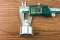 ถ้วยอัดจารบีแบบหมุน เกลียวนอก 1/4" BSP ความโตถ้วย 1.1/2" (37.7 mm)