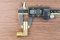 ข้อต่องอ 90°ทองเหลือง (เกลียวนอก x หางไหล) 1/2"x13 mm