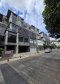 梦想中的 Home Office！位于市中心 Sriwara 路，紧邻 Town in Town，出租办公楼——District Sriwara，占地 50.8 平方哇，使用面积 462 平方米，近 MRT Ladprao 83