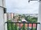 高楼层无遮挡视野，低层公寓，宜居舒适！ 出售位于 Tulip Lite Condominium Omnoi 的一居室单位，面积28.6平方米，位于顶层（第8层），阳台朝南，无遮挡，空气流通。 项目位于北榄府 Krathum Baen 区 Phetkasem 路，欧式花园设计，宁静不吵杂，无地震影响区域。