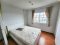 高楼层无遮挡视野，低层公寓，宜居舒适！ 出售位于 Tulip Lite Condominium Omnoi 的一居室单位，面积28.6平方米，位于顶层（第8层），阳台朝南，无遮挡，空气流通。 项目位于北榄府 Krathum Baen 区 Phetkasem 路，欧式花园设计，宁静不吵杂，无地震影响区域。