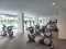 高楼层无遮挡视野，低层公寓，宜居舒适！ 出售位于 Tulip Lite Condominium Omnoi 的一居室单位，面积28.6平方米，位于顶层（第8层），阳台朝南，无遮挡，空气流通。 项目位于北榄府 Krathum Baen 区 Phetkasem 路，欧式花园设计，宁静不吵杂，无地震影响区域。