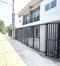 全屋现代风格！家具齐全，拎包入住！ 自住舒适，投资回报高——芭提雅马帕昌湖公园旁联排别墅
