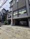梦想中的 Home Office！位于市中心 Sriwara 路，紧邻 Town in Town，出租办公楼——District Sriwara，占地 50.8 平方哇，使用面积 462 平方米，近 MRT Ladprao 83