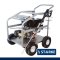 SK-3600F/G (เบนซิน) เครื่องฉีดน้ำแรงดันอุตสาหกรรม 250 บาร์ (แรงดันสูงสุด 370 บาร์) เครื่องยนต์เบนซิน 13 HP เชือกดึงสตาร์ท ความเร็วรอบ 3400 รอบ/นาที สายอัดฉีดแรงดันยาว 15 เมตร แบบรถเข็น 4 ล้อ STARKE