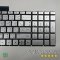 คีย์บอร์ดโน๊ตบุ๊คสีเงิน (Silver) สำหรับเปลี่ยนทดแทนในรุ่น 15-BS 15-BW 15-CC 15-DA 15-DB 15-DW 15-DU 15S-FQ 15S-EQ 250 G7 255 G8 250 G9 เป็นอะไหล่แบบฝังใต้บอดี้ (Built-in) ไม่มีเฟรมกั้นระหว่างปุ่ม มาพร้อมปุ่มตัวเลข (Numpad) ด้านขวา สกรีนภาษาไทย-อังกฤษ ครบถ