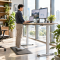 นั่งนานจนหลังพัง แก้นิสัยเนือยนิ่งด้วย Active Sitting