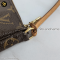 Louis Vuitton Pochette Monogram แบรนด์เนมมือสอง