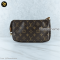 Louis Vuitton Pochette Monogram แบรนด์เนมมือสอง