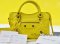 Balenciaga Mini City Yellow ฮิตสุดๆกับกระเป๋าทรง City ใบจิ๋วพร้อมสายสะพายยาวค่า