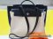 Hermes Herbag PM ฝาหนังสีดำ อะไหล่เงิน กระเป๋าผ้าสีครีม และสีดำ ถอดเปลี่ยนสีได้ค่า สายสะพายข้าง เป็น Unisex มือสองสภาพดีค่า