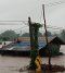 ฝนตกหนักน้ำป่าทะลักท่วมบ้านงิ้วงาม บ้านน้ำหลงเสียหายหนัก รถยนต์ จยย ถูกซัดไหลไปกับน้ำ
