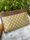 กระเป๋าคลัตช์ Gucci วินเทจ (Gucci Plus / GG Supreme Clutch)