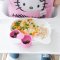 BUMKINS จานซิลิโคนแบ่งช่องฐานสูญญากาศ Sanrio Hello Kitty (6m+)