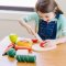 Melissa & Doug Cutting Food รุ่น 0487 ของเล่นไม้หั่นอาหาร ผักผลไม้ มีเวลโคร่ตีนตุ๊กแกพร้อมมีด & ถาดไม้