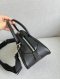 กระเป๋าพร้อมส่ง